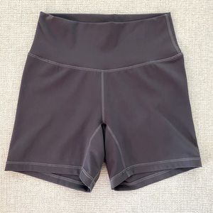 P’tula Active Betsy Be Bold shorts 5”